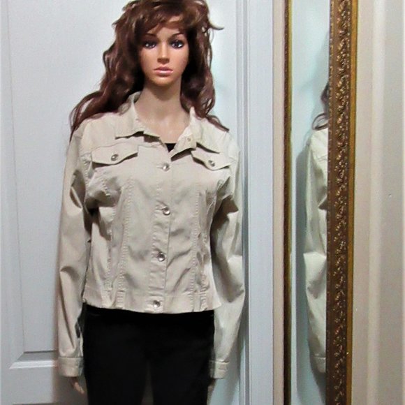 Garage Size Large Bomber style coat - Picture 5 of 7